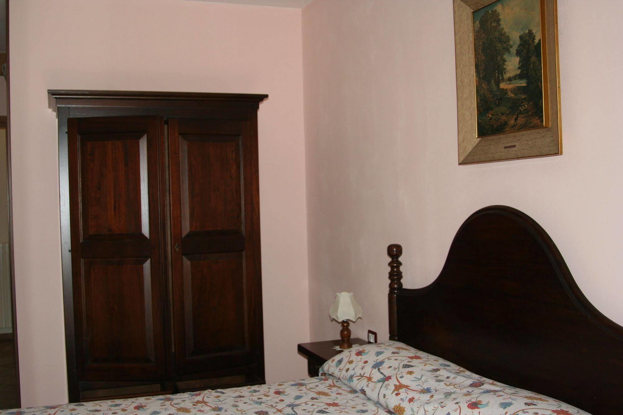 Agriturismo Altana Del Motto Rosso Gattico Exteriér fotografie